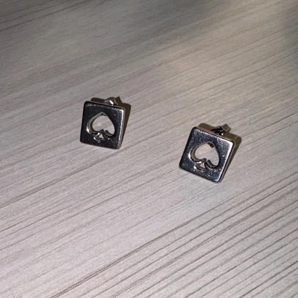 Kate Spade VINTAGE Silver Spade Earrings - Picture 4 of 4
